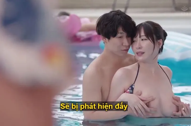 đi đi chơi kỷ niệm ngày cưới, ông xã bỏ cô vợ một mình vì bận công việc và cái kết