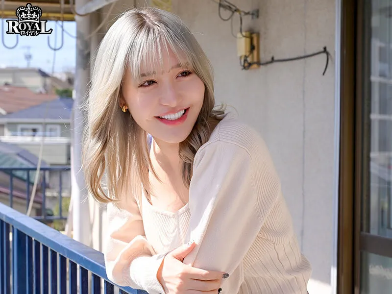 Người mình yêu chị nhà bên, thanh niên làm liều nhìn trộm và bị bắt gặp